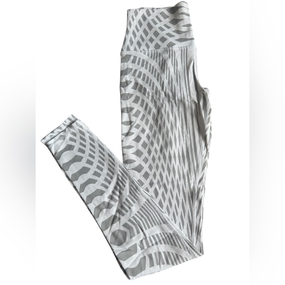 Alo Yoga Geometric Patterned Leggings